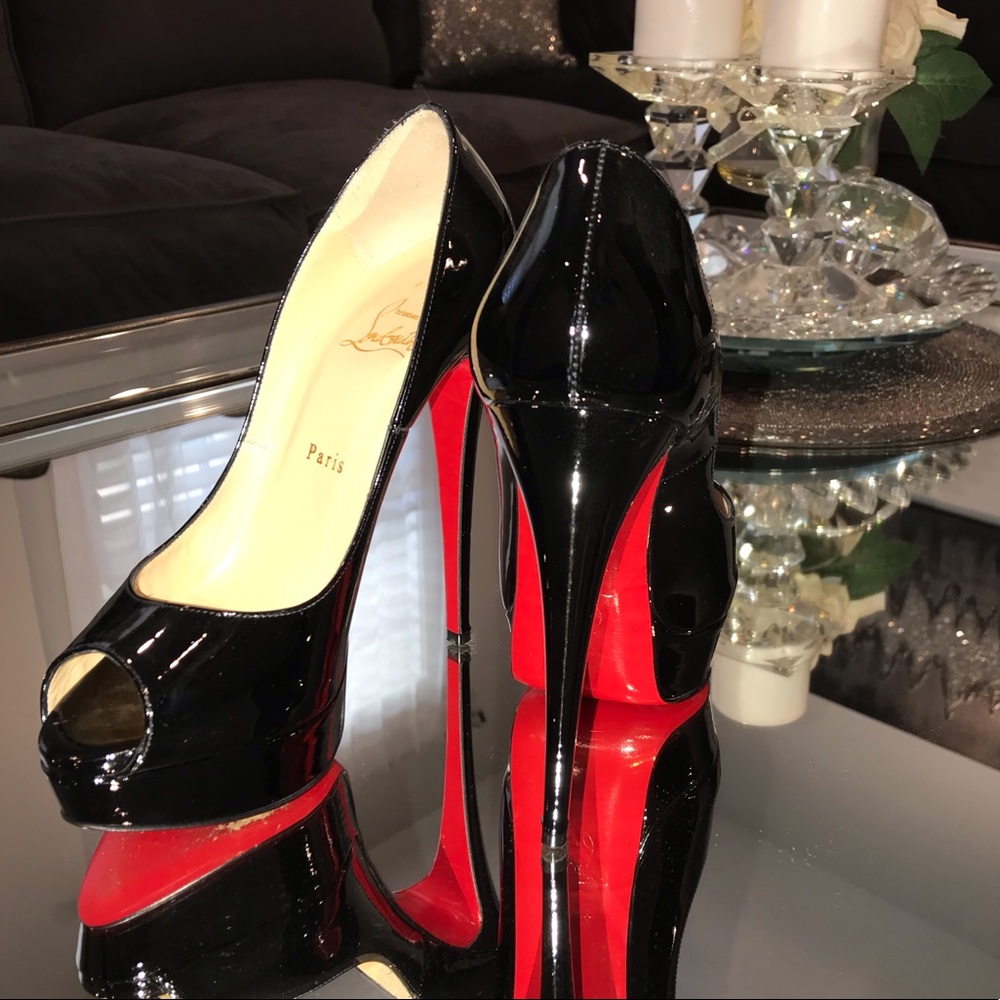 Christian Louboutin size 8